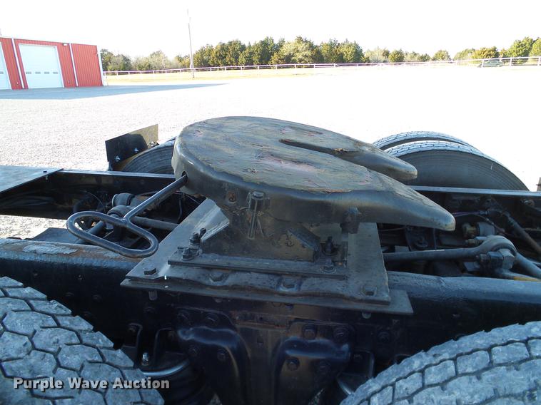 image for item DD1339 1993 Kenworth semi truck