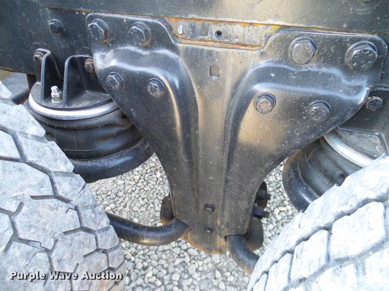 image for item DD1339 1993 Kenworth semi truck