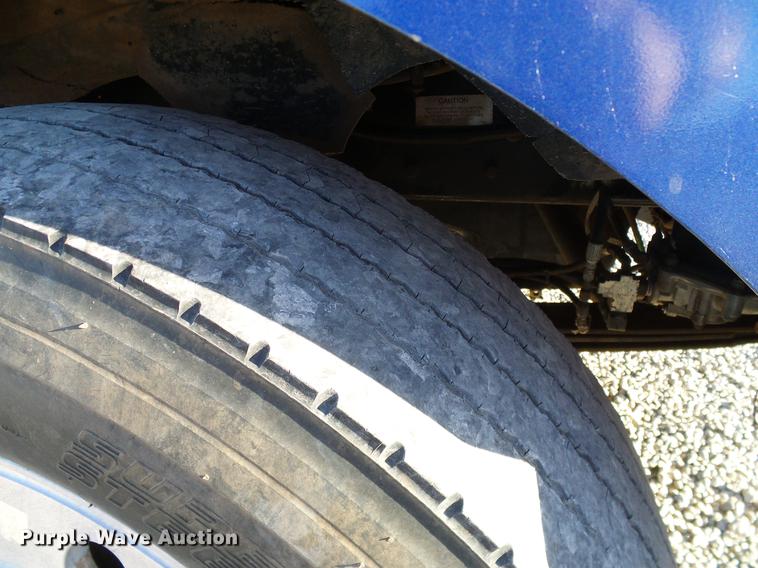 image for item DD1339 1993 Kenworth semi truck