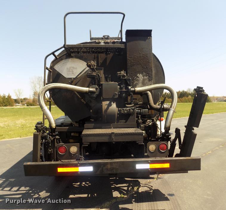 image for item DD2767 2009 Sterling L7500 oil distributor truck