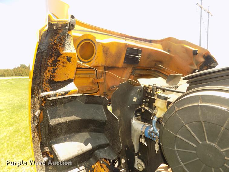 image for item DD2767 2009 Sterling L7500 oil distributor truck