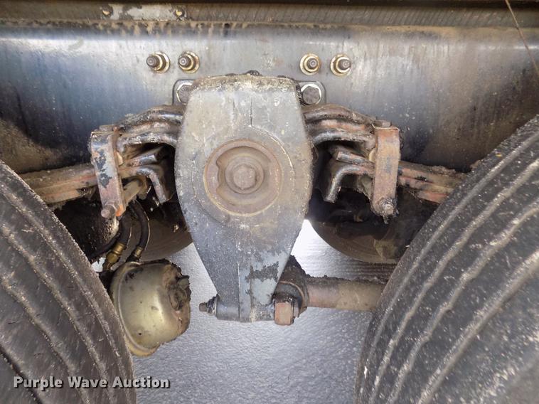 image for item DD2767 2009 Sterling L7500 oil distributor truck