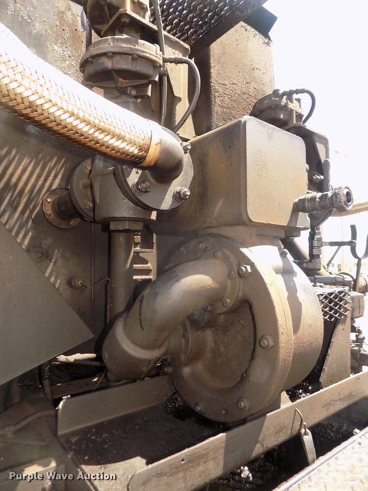 image for item DD2767 2009 Sterling L7500 oil distributor truck