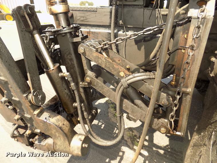 image for item DD2767 2009 Sterling L7500 oil distributor truck