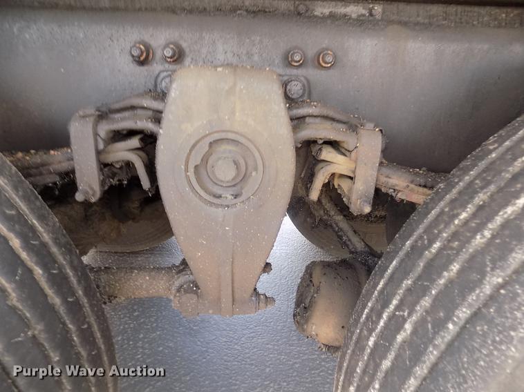 image for item DD2767 2009 Sterling L7500 oil distributor truck