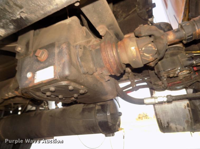 image for item DD2767 2009 Sterling L7500 oil distributor truck