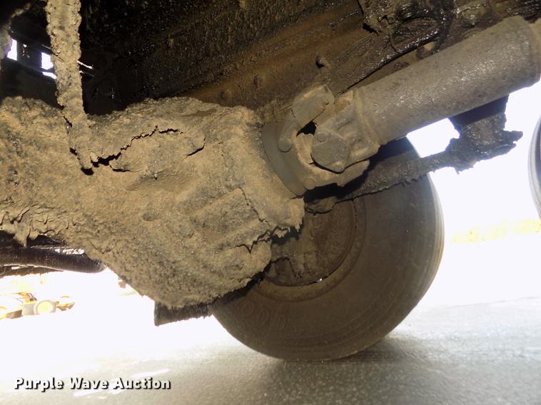 image for item DD2767 2009 Sterling L7500 oil distributor truck