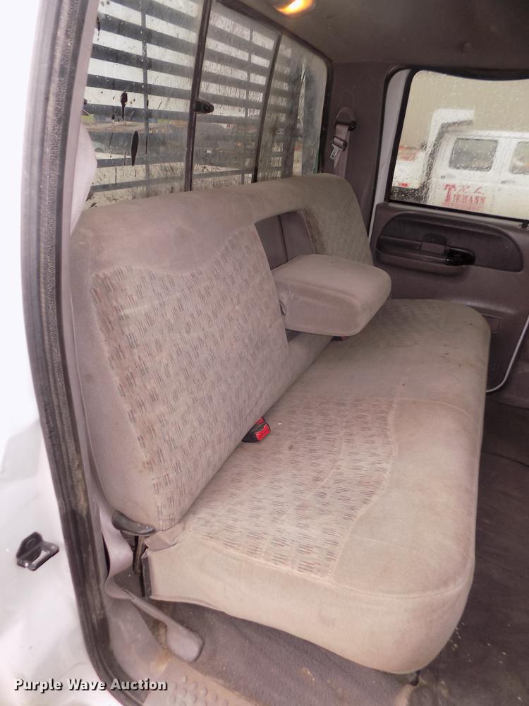 image for item DD2771 2000 Ford F350 Super Duty XLT Crew Cab flatbed pickup truck