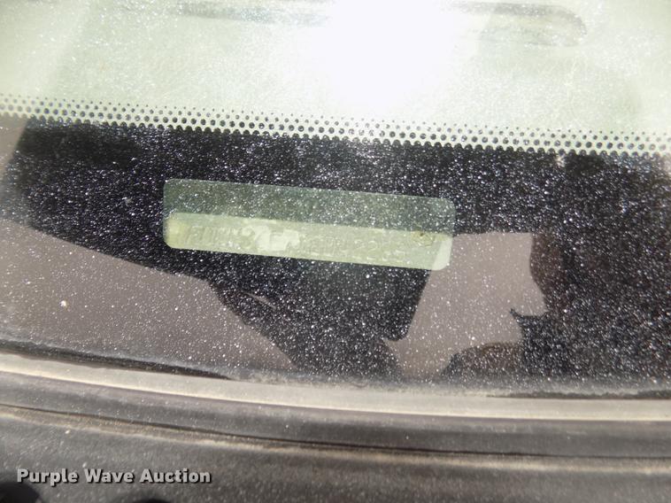 image for item DD2771 2000 Ford F350 Super Duty XLT Crew Cab flatbed pickup truck