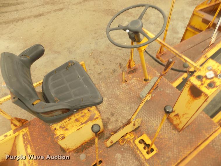 image for item DD2772 Spread-king WHS chip spreader