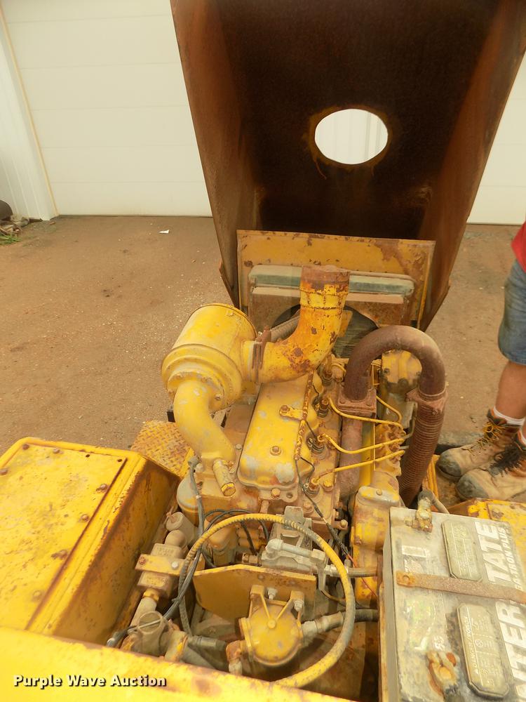 image for item DD2773 Hyster C500A pneumatic roller