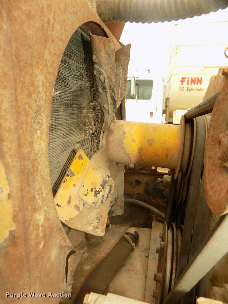 image for item DD2773 Hyster C500A pneumatic roller