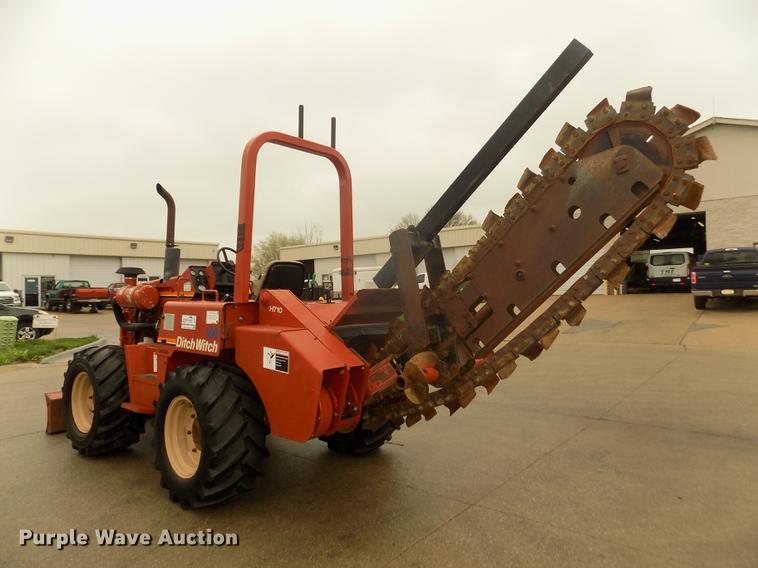 image for item DD2774 1998 Ditch Witch 8020T trencher