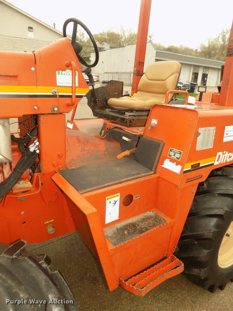 image for item DD2774 1998 Ditch Witch 8020T trencher