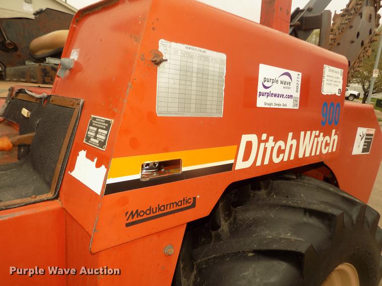 image for item DD2774 1998 Ditch Witch 8020T trencher