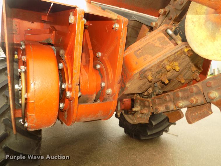 image for item DD2774 1998 Ditch Witch 8020T trencher