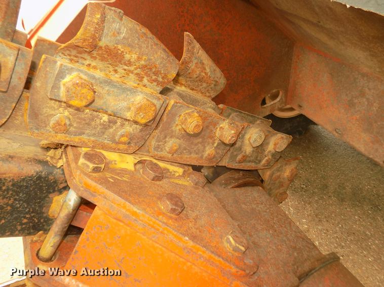 image for item DD2774 1998 Ditch Witch 8020T trencher