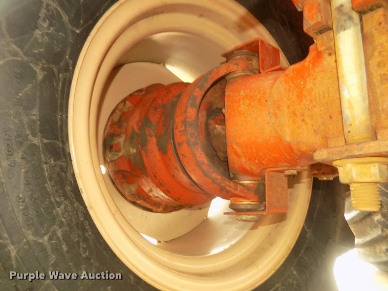 image for item DD2774 1998 Ditch Witch 8020T trencher