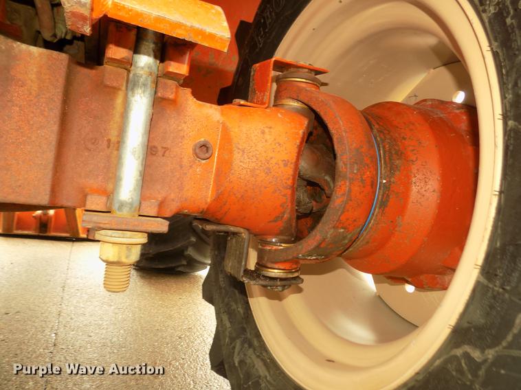 image for item DD2774 1998 Ditch Witch 8020T trencher