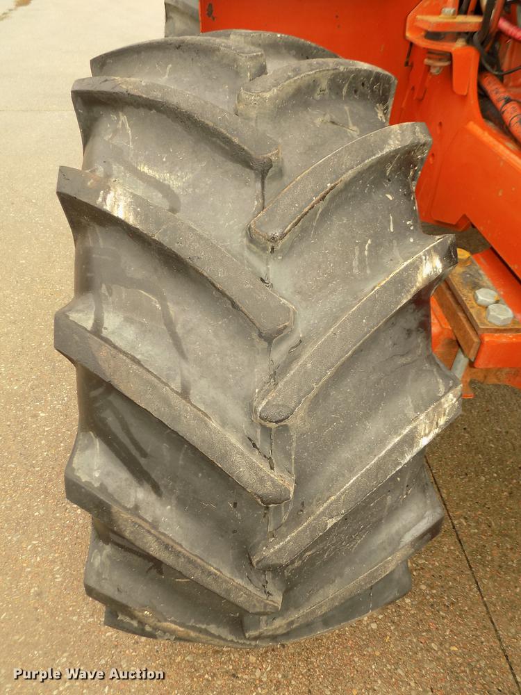 image for item DD2774 1998 Ditch Witch 8020T trencher