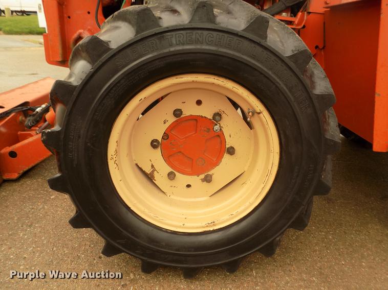 image for item DD2774 1998 Ditch Witch 8020T trencher