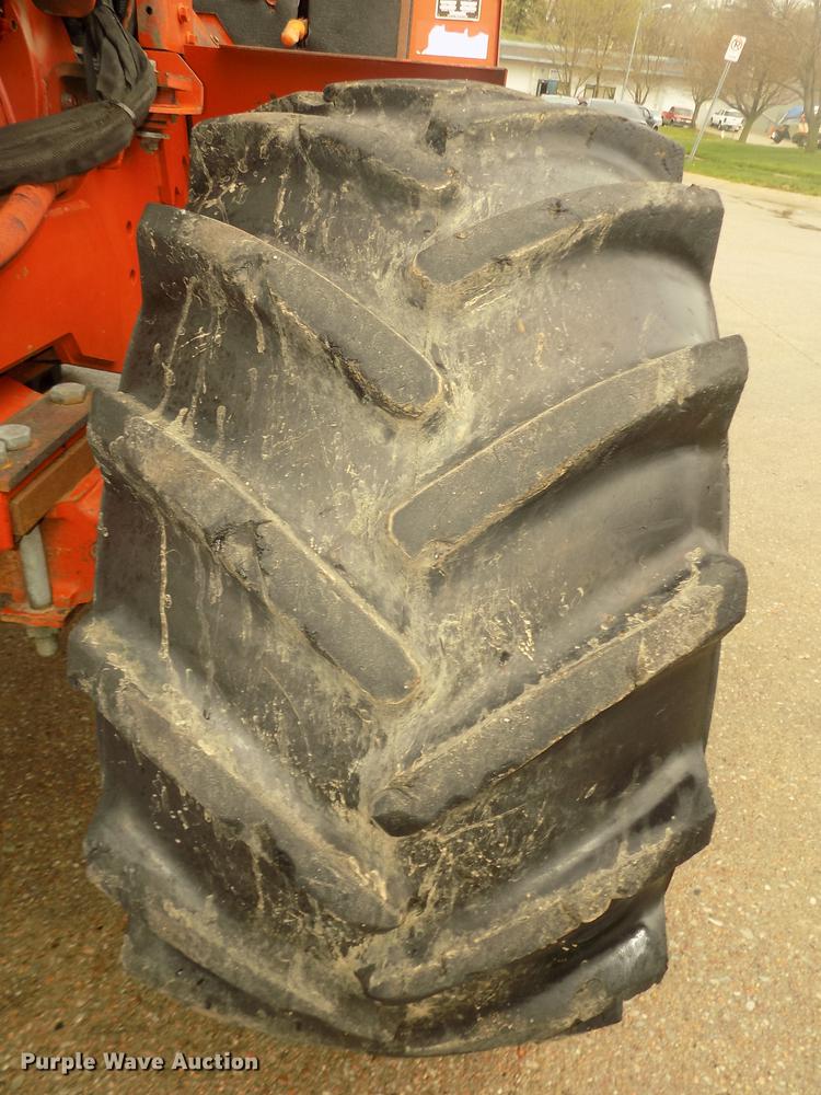 image for item DD2774 1998 Ditch Witch 8020T trencher