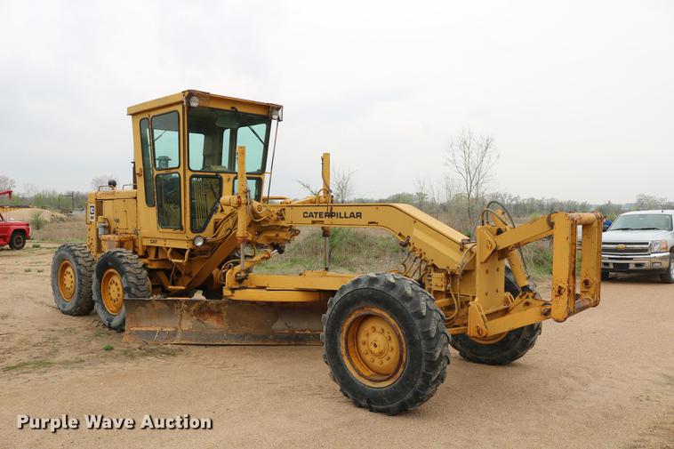 image for item DD4204 1984 Caterpillar 120G motor grader