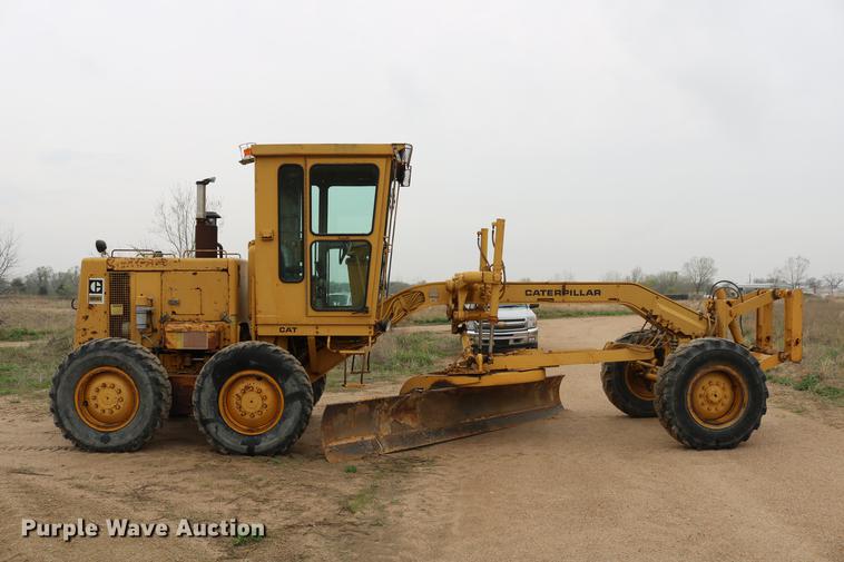 image for item DD4204 1984 Caterpillar 120G motor grader