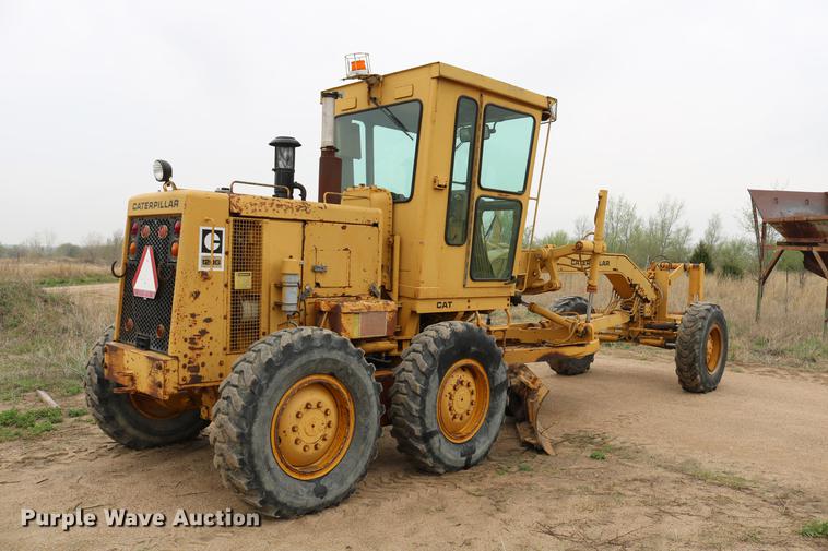 image for item DD4204 1984 Caterpillar 120G motor grader
