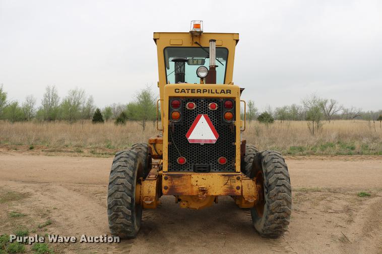 image for item DD4204 1984 Caterpillar 120G motor grader