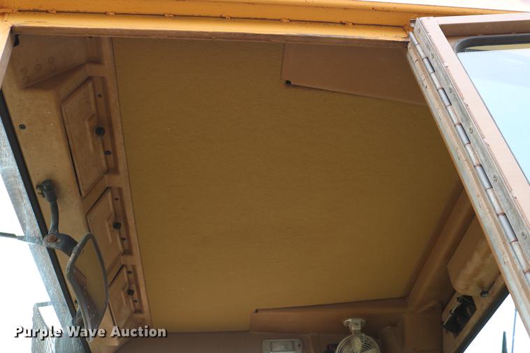 image for item DD4204 1984 Caterpillar 120G motor grader