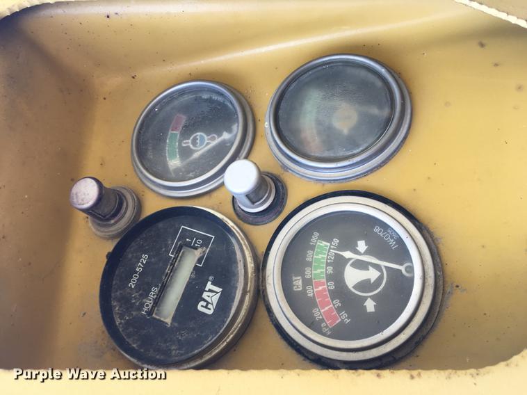 image for item DD4204 1984 Caterpillar 120G motor grader