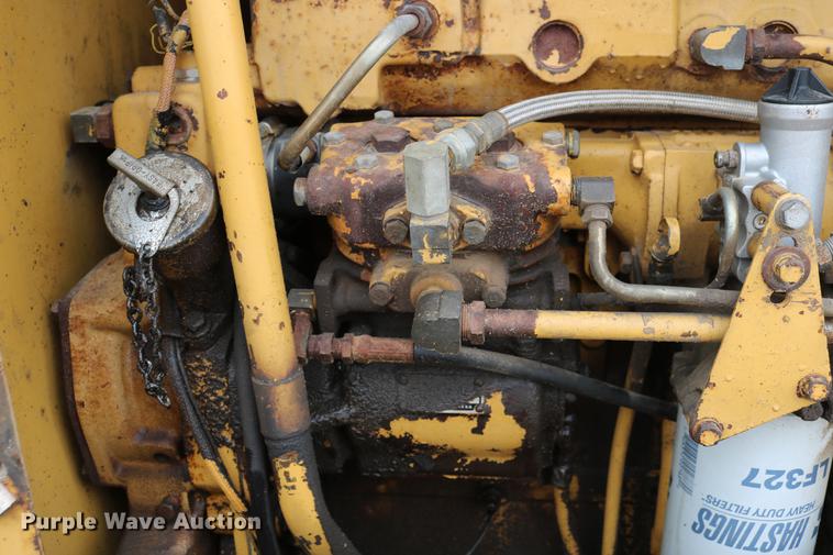 image for item DD4204 1984 Caterpillar 120G motor grader