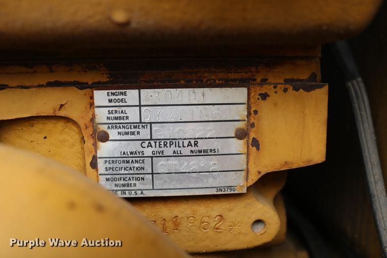 image for item DD4204 1984 Caterpillar 120G motor grader