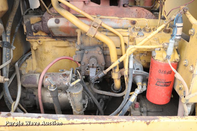 image for item DD4204 1984 Caterpillar 120G motor grader