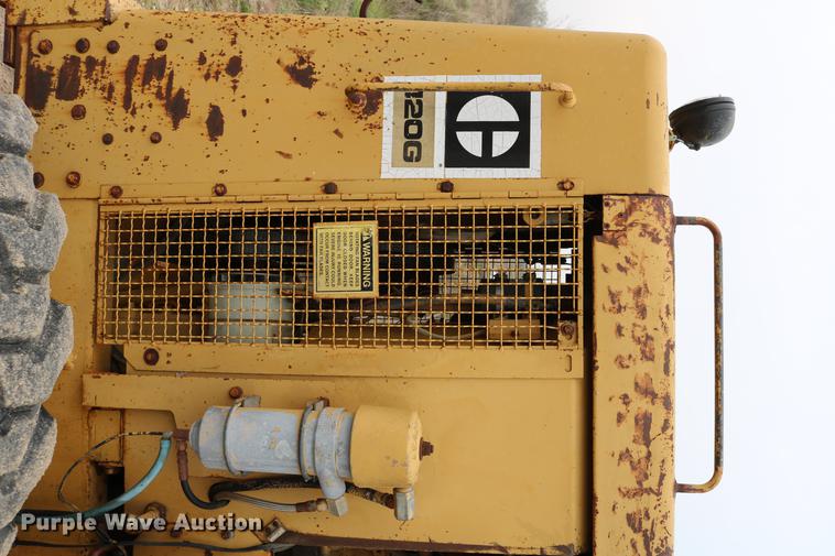 image for item DD4204 1984 Caterpillar 120G motor grader