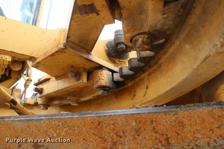 image for item DD4204 1984 Caterpillar 120G motor grader