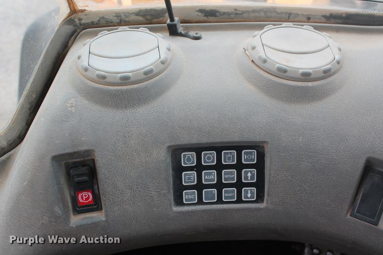 image for item DD4951 2006 Volvo L220E wheel loader