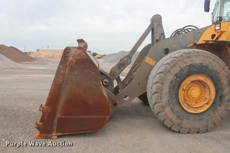 image for item DD4951 2006 Volvo L220E wheel loader