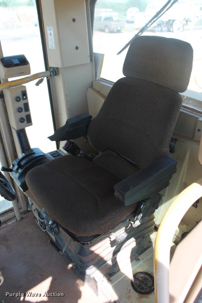 image for item DD4953 2006 Caterpillar 140H VHP Plus motor grader