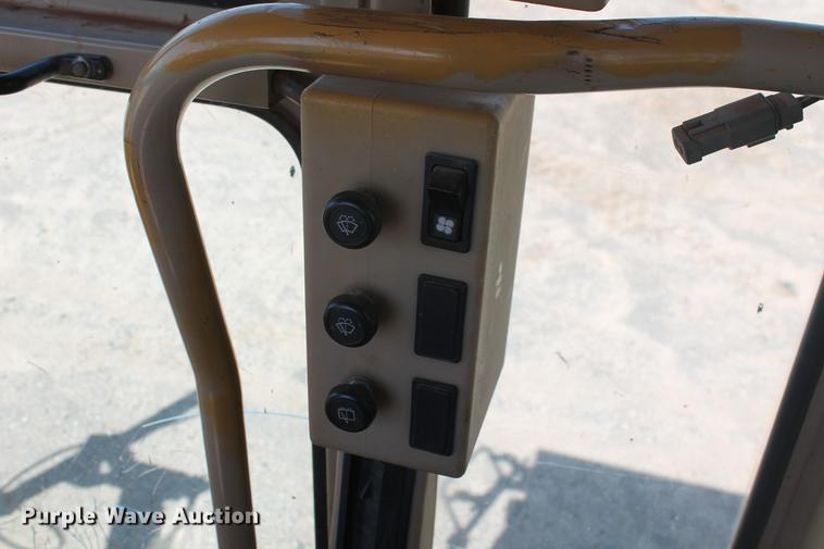 image for item DD4953 2006 Caterpillar 140H VHP Plus motor grader