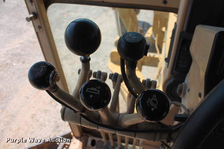 image for item DD4953 2006 Caterpillar 140H VHP Plus motor grader