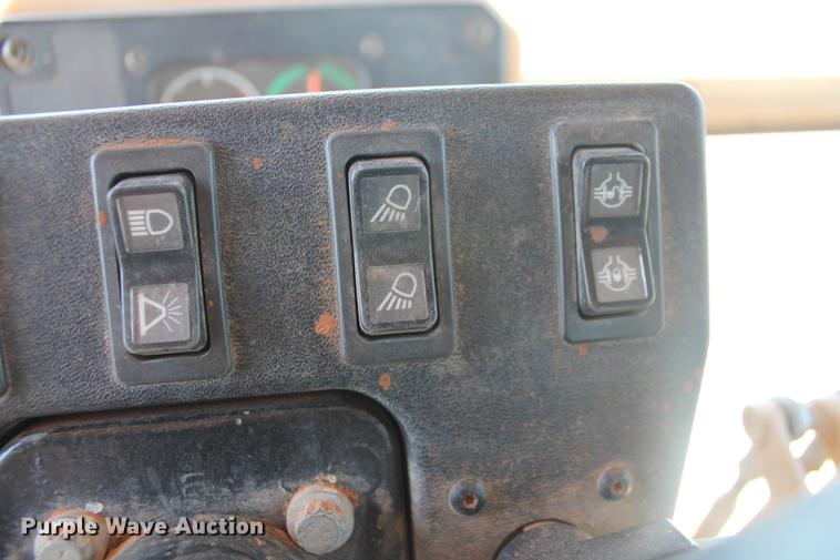 image for item DD4953 2006 Caterpillar 140H VHP Plus motor grader