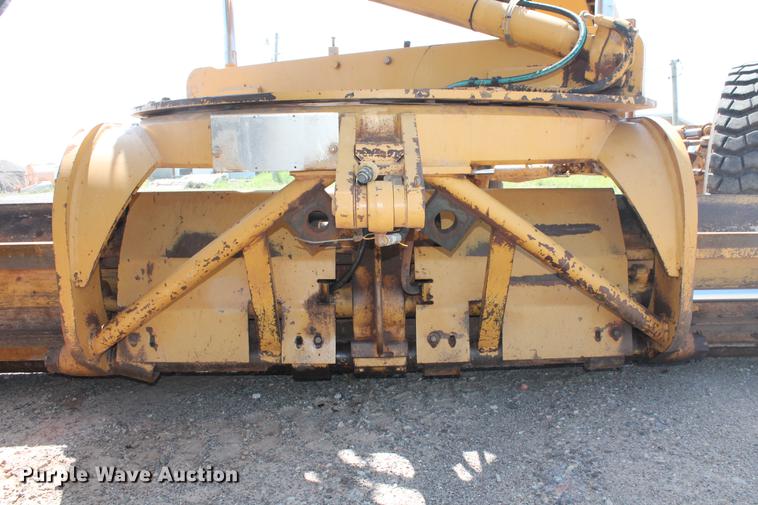 image for item DD4953 2006 Caterpillar 140H VHP Plus motor grader