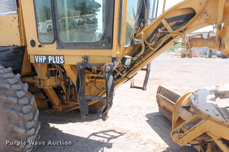 image for item DD4953 2006 Caterpillar 140H VHP Plus motor grader