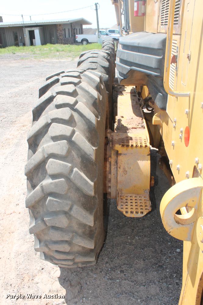 image for item DD4953 2006 Caterpillar 140H VHP Plus motor grader