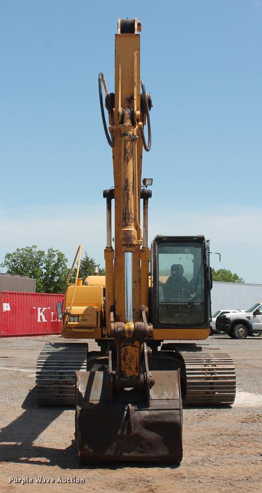 image for item DD4955 2005 John Deere 200C LC excavator