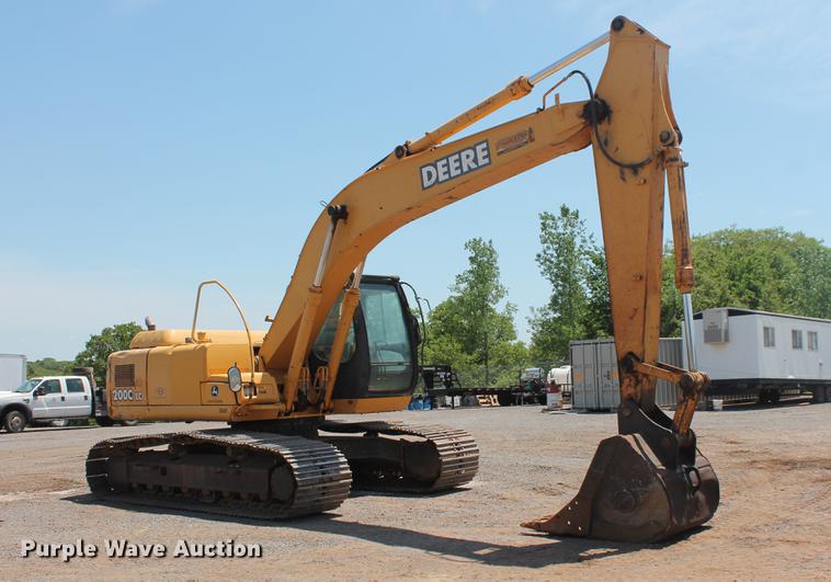 image for item DD4955 2005 John Deere 200C LC excavator