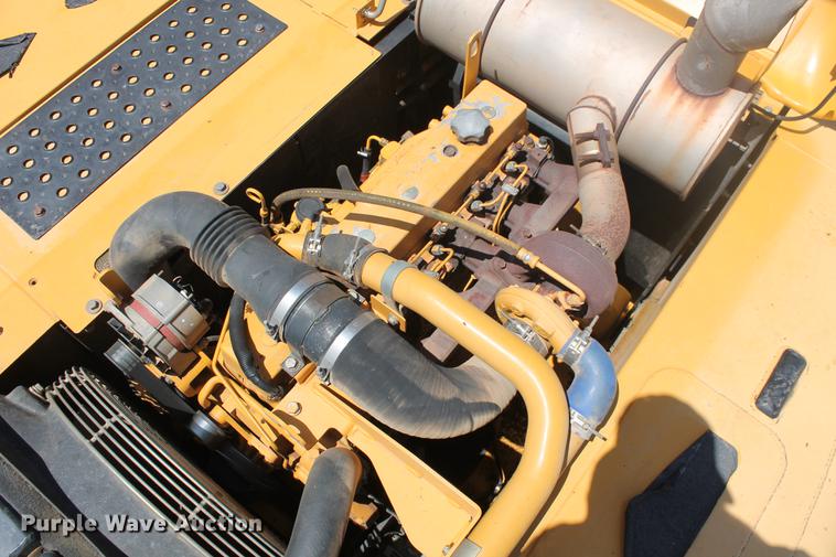 image for item DD4955 2005 John Deere 200C LC excavator