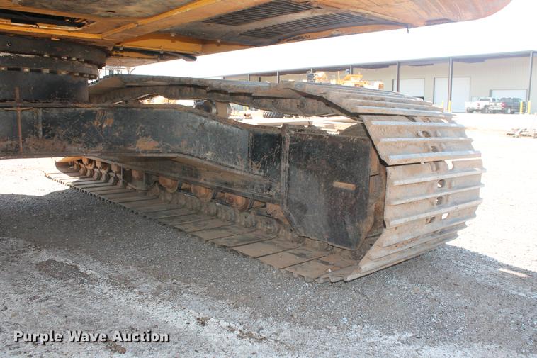 image for item DD4955 2005 John Deere 200C LC excavator